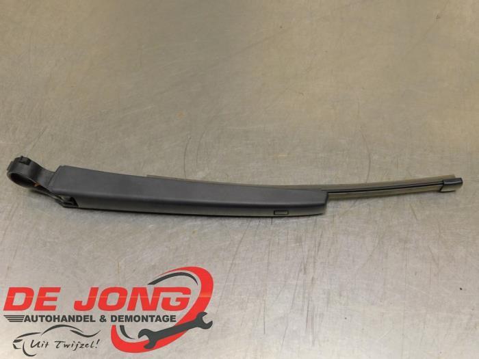 Bras essuie-glace arrière d'un Volkswagen Golf, Autos : Pièces & Accessoires, Vitres & Accessoires, Volkswagen, Utilisé, 3 mois de garantie