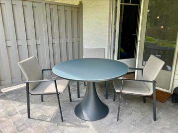 Tuinstel Overstock glazen tafel & 6 stoelen beschikbaar voor biedingen