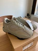 Adidas yeezy 700 salt maat 44 2/3, Kleding | Heren, Schoenen, Nieuw, Ophalen of Verzenden, Sneakers, Adidas Yeezy