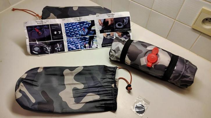 Nieuwe ultra lichte slaapmatten. 2 stuks., Caravans en Kamperen, Slaapmatten, Zo goed als nieuw, Ophalen of Verzenden