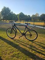 Mountainbike fiets met veringen en shimano versnellingen., Fietsen en Brommers, Fietsen | Mountainbikes en ATB, Ophalen, Zo goed als nieuw