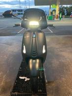 Vespa sprint 2019, Fietsen en Brommers, Ophalen of Verzenden, Zo goed als nieuw, Benzine, 50 cc