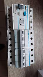 Hager differentieel 300mA + 2 zekeringen hager 3p 20A, Doe-het-zelf en Bouw, Ophalen, Gebruikt