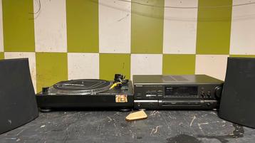 Platenspeler complete set met receiver en speakers beschikbaar voor biedingen