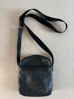 Sacoche à bandoulière Calvin Klein, Bijoux, Sacs & Beauté, Sacs | Sacs à bandoulière, Enlèvement ou Envoi