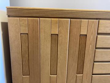 dressoir-vitrinekast-tafel beschikbaar voor biedingen