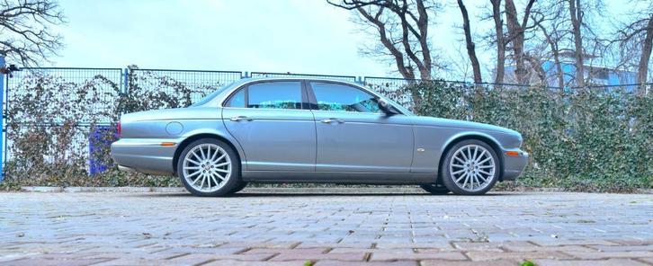 Superbe Jaguar XJ X350 2.7 d, Autos, Jaguar, Particulier, XJ, ABS, Phares directionnels, Régulateur de distance, Airbags, Air conditionné