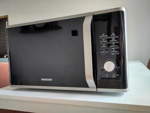 Samsung MS28J5255 microgolf (2019), Elektronische apparatuur, Microgolfovens, Zo goed als nieuw, Microgolfoven, Ophalen