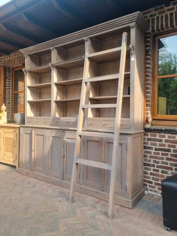 Teak boekenkast/bibliotheekkast  beschikbaar voor biedingen