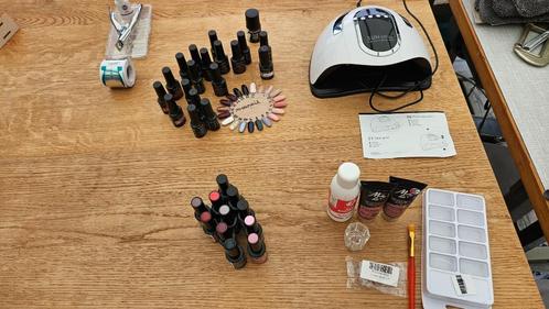 Set voor gellak, Handtassen en Accessoires, Uiterlijk | Cosmetica en Make-up, Zo goed als nieuw, Make-up, Handen en Nagels, Overige kleuren