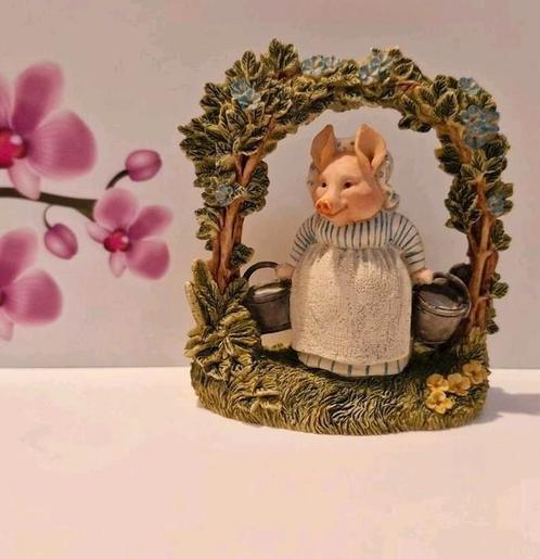 🤍 Beatrix Potter - Aunt Pettitoes, Verzamelen, Beelden en Beeldjes, Zo goed als nieuw, Overige typen, Ophalen of Verzenden