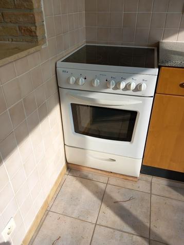 Cuisinière à gaz, 4 zones de cuisson, Enlèvement, Utilisé, Autoportant
