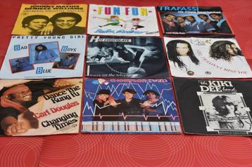 retro vinyllijsten met 45t's van A tot Z, beschikbaar voor biedingen