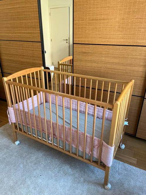 Lit enfant en bois demontable avec matelas. TBE., Kinderen en Baby's, Babywiegjes en Ledikanten, Gebruikt, Ledikant, Ophalen