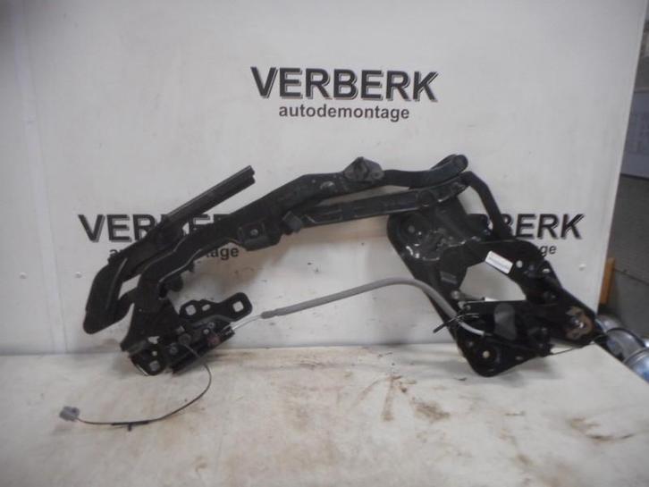 COFFRE COUVERCLE CHARNIERE DROIT Ford Focus 2 C+C, Autos : Pièces & Accessoires, Autres pièces automobiles, Ford, Utilisé