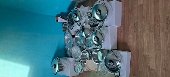 Nieuwe uitgebreide kookpotset T&T Design, Huis en Inrichting, Keuken | Potten en Pannen, Zo goed als nieuw, Inox, Ophalen
