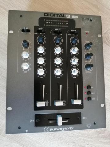 Table de mixage DJ compacte avec carte son USB beschikbaar voor biedingen