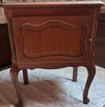 Nachttafel 2 stuks, Ophalen, Gebruikt, 55 tot 70 cm, 45 tot 65 cm