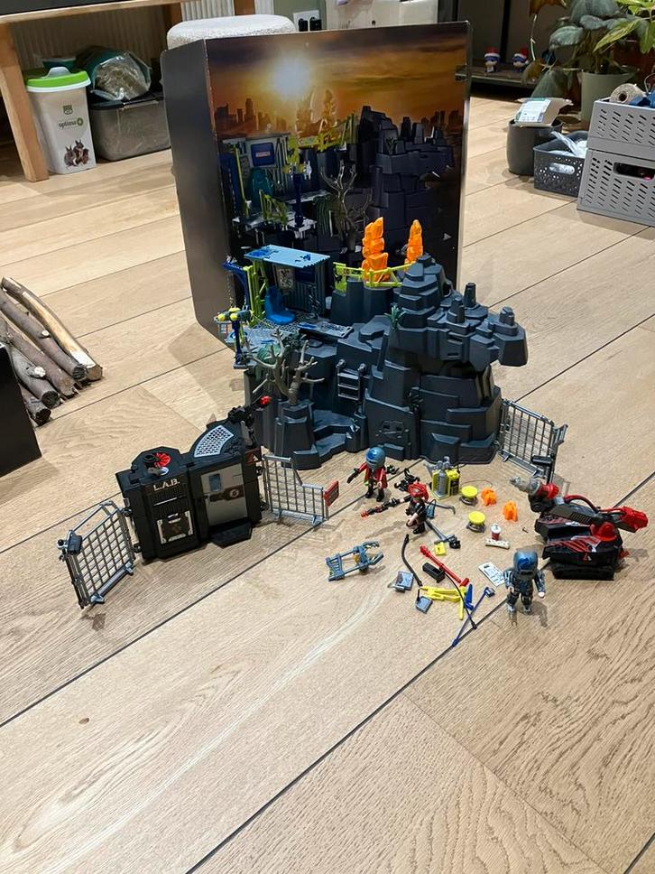 Playmobil 70623 dino rise dino rock dino aanwezig licht, Kinderen en Baby's, Speelgoed | Playmobil, Gebruikt, Ophalen of Verzenden