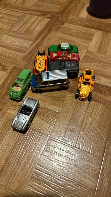 8 verschillende speelgoed autotjes!!