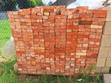 Gevelstenen - oude beerse, Doe-het-zelf en Bouw, Metselstenen, Ophalen, Gebruikt, Bakstenen