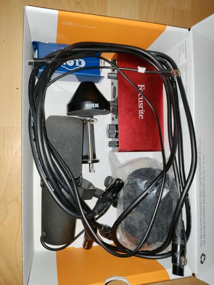 Shure SM7B - Focusrite Scarlett 2I2 - Cloudlifter en Arm, Muziek en Instrumenten, Microfoons, Gebruikt, Ophalen