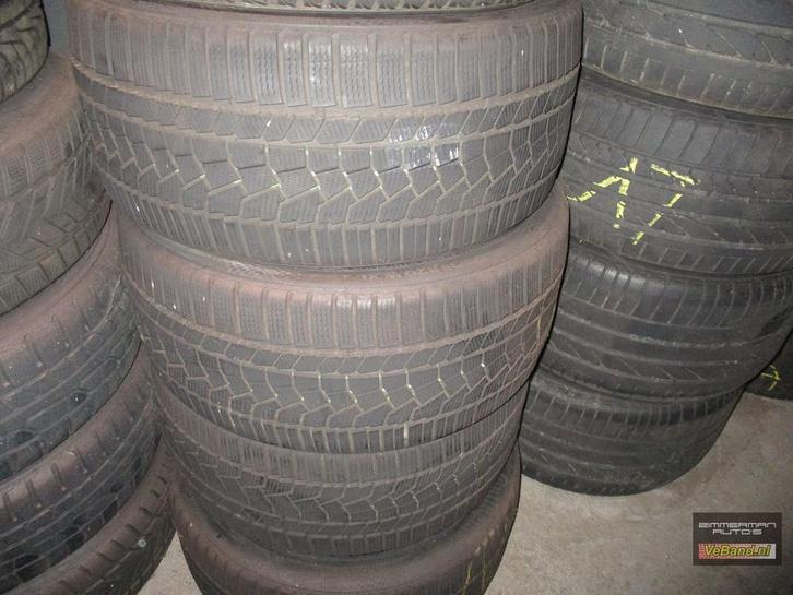 Kumho winterbanden, Autos : Pièces & Accessoires, Pneus & Jantes, Pneu(s), Pneus hiver, 17 pouces, 215 mm, Véhicule de tourisme