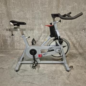 Schwinn IC pro in mooie en goeie staat , nieuwe pedalen !! S beschikbaar voor biedingen