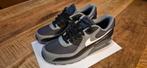 Nike Air Max 90 Gore-Tex 'Black Grey' (FD5810-002) – Zo goed, Kleding | Dames, Nike, Ophalen of Verzenden, Zo goed als nieuw, Sportschoenen
