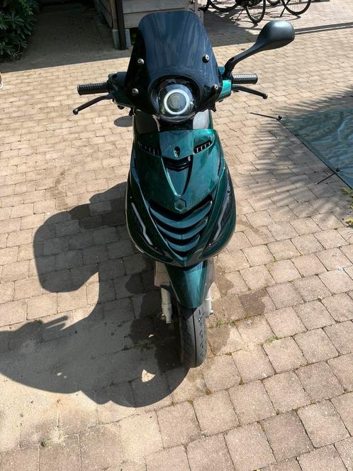 Jaguar groene piaggio zip 4t 50 cc !HEEL WEINIG KM!, Fietsen en Brommers, Scooters | Piaggio, Zo goed als nieuw, Zip, Ophalen