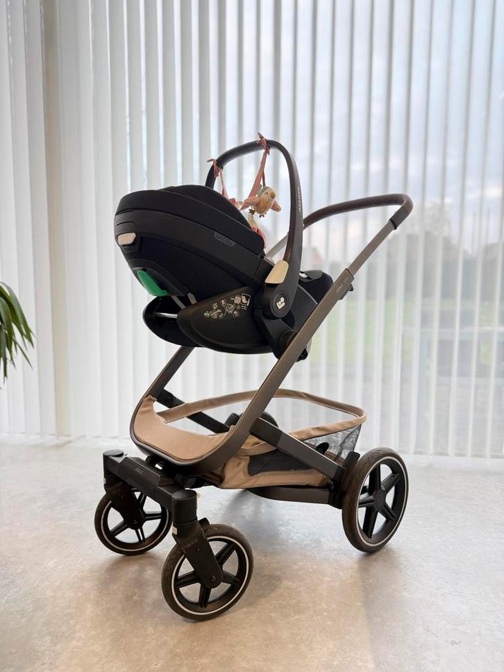 Kinderwagen Joolz neo3 + Maxi Cosi + isofix voor in de wagen, Kinderen en Baby's, Kinderwagens en Combinaties, Zo goed als nieuw