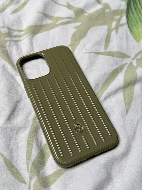 Rimowa Case voor iPhone 12 Pro Max, Telecommunicatie, Mobiele telefoons | Hoesjes en Screenprotectors | Apple iPhone, Zo goed als nieuw