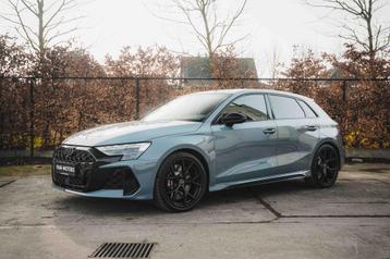 Audi RS3 Sportback - 400 PK (année de construction 2024), Autos, Argent ou Gris, Achat, 211 g/km, 5 portes