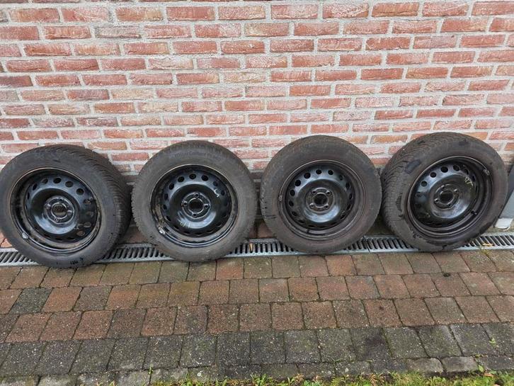 4 WINTERBANDEN + VELGEN RENAULT MODUS, Auto-onderdelen, Banden en Velgen, Band(en), Winterbanden, Personenwagen, Gebruikt, Ophalen