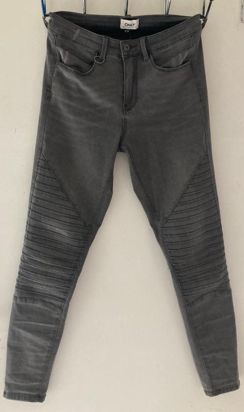 Pantalon en jean gris femme "Only" Medium/longueur 32, Vêtements | Femmes, Jeans, Comme neuf, W28 - W29 (confection 36), Gris