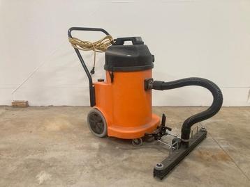 Numatic stofzuiger met brede zuigmond professioneel uniek!!! beschikbaar voor biedingen