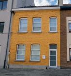 Instapklare, volledig gerenoveerde woning met stadstuin, Tot 200 m², 3 kamers, Tussenwoning, Oostende