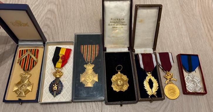 Verzameling van 7 medailles, Postzegels en Munten, Penningen en Medailles, Overige materialen, Ophalen of Verzenden