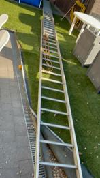 Ladder, Doe-het-zelf en Bouw, Ladders en Trappen, Ophalen of Verzenden, Zo goed als nieuw, Ladder