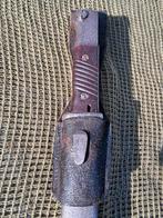 Mauser K98 bajonet 1944 nummergelijk, rood bakeliet., Verzamelen, Ophalen of Verzenden