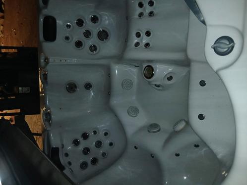 Jacuzzi. Gratis geleverd geplaatst na. Test, Tuin en Terras, Zwembad-toebehoren, Zo goed als nieuw, Ophalen of Verzenden
