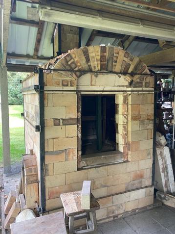 oven pottenbakken hout -- houtstookoven beschikbaar voor biedingen
