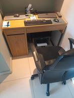 Bureau + stoel te koop, Ophalen, Zo goed als nieuw