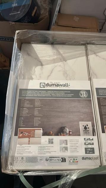 34 nieuwe pakken dumawall tegels 37,5cm x 65cm calacatta beschikbaar voor biedingen