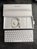 Magic Keyboard Apple, Multimediatoetsen, Azerty, Ophalen of Verzenden, Zo goed als nieuw
