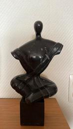 Sculptuur zwarte marmer, Antiek en Kunst, Kunst | Beelden en Houtsnijwerken, Ophalen of Verzenden