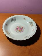 1 Bavaria floraal wit diep bord 19 cm H 3 cm vintage, Antiek en Kunst, Ophalen