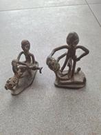 Lot de 2 statuettes en bronze, Enlèvement