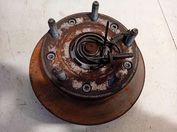WIELNAAF RECHTS ACHTER Ford Transit (01-2013/06-2024), Auto-onderdelen, Remmen en Aandrijving, Ford, Gebruikt