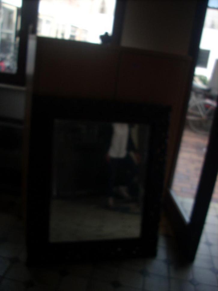 Antieke spiegel  dateert uit 1930 , afmeting 90 x 105 cm, Antiek en Kunst, Antiek | Spiegels, 50 tot 100 cm, 100 tot 150 cm, Rechthoekig